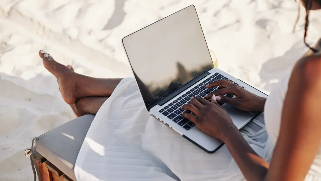 Cómo gestionar las vacaciones de los empleados sin perder productividad